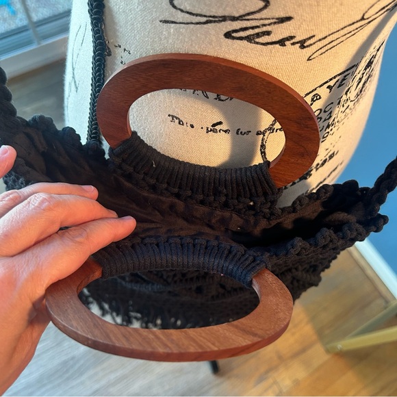 Danielle Nicole macrame crochet fringe bag - Picture 8 of 15